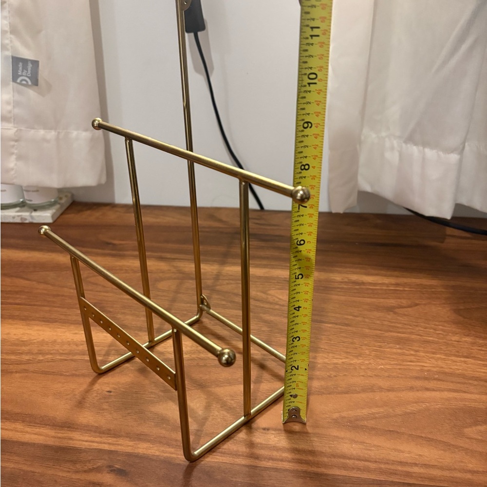 Urban Outfitters Gold Metal Multi-Tier Jewelry Organizer Stand - Picture 2 of 3